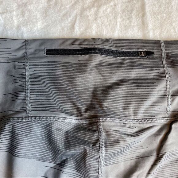 Mono B capris Length Gray Leggings Size Medium - Picture 8 of 8